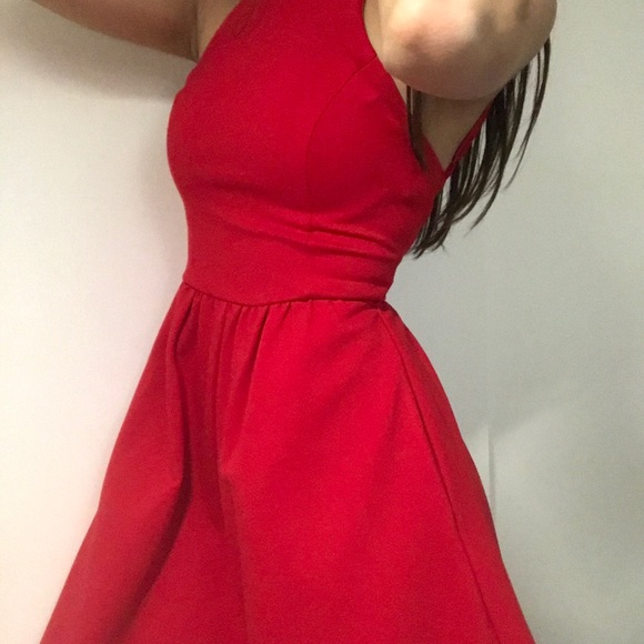 FREE SHIPPING💸 Red Halter-neck Fit & Flare Low-back Mini Dress [Lulu’s] - Picture 1 of 3